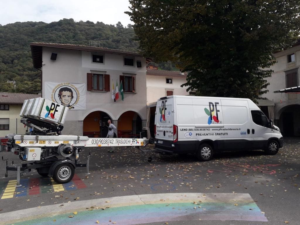 scala a rimorchio paus noleggio